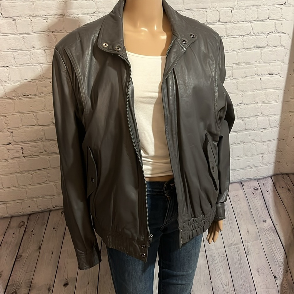 Vintage Berman’s Men’s Gray Leather Coat SZ 42